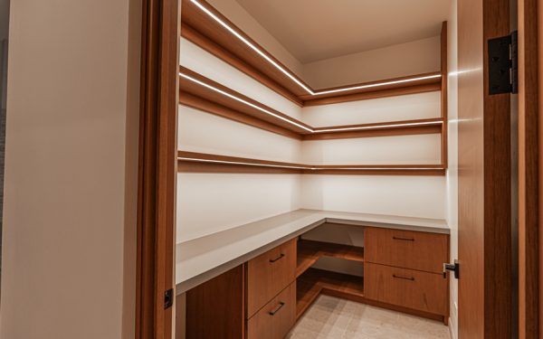 J1-closet-custom