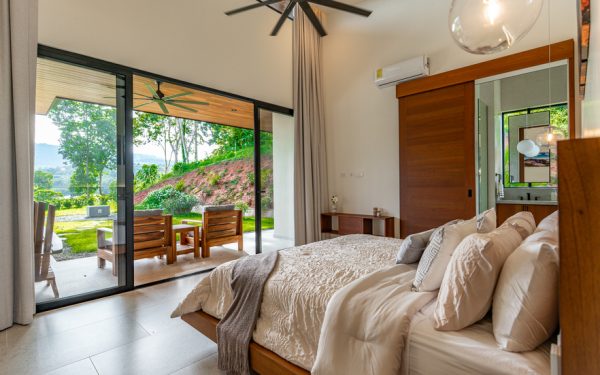 J1-comfortable-room