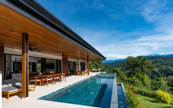 J1-infinitypool