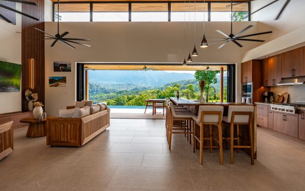 J1-kitchen-tv-deck