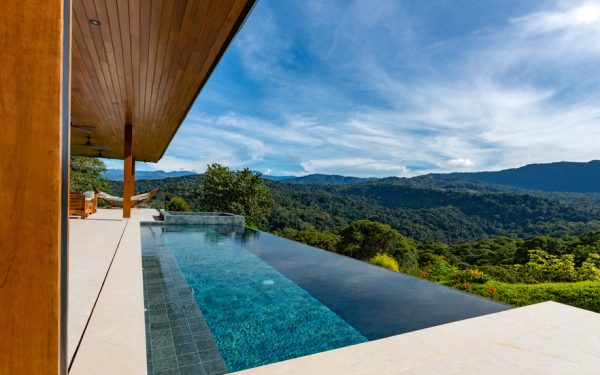 J1-views-infinity-pool